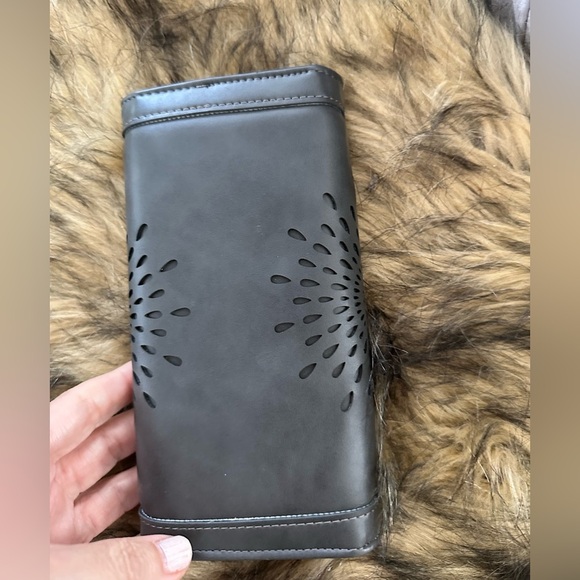 Free People two tone crossbody bag - Picture 9 of 11